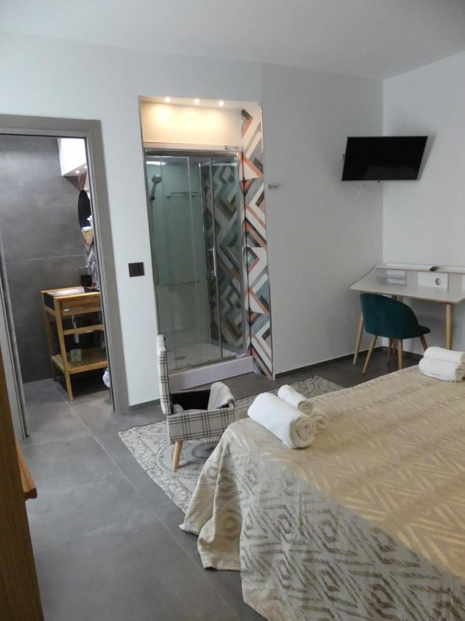 פורטו צ'זראו Albergo Piazza Risorgimento מראה חיצוני תמונה