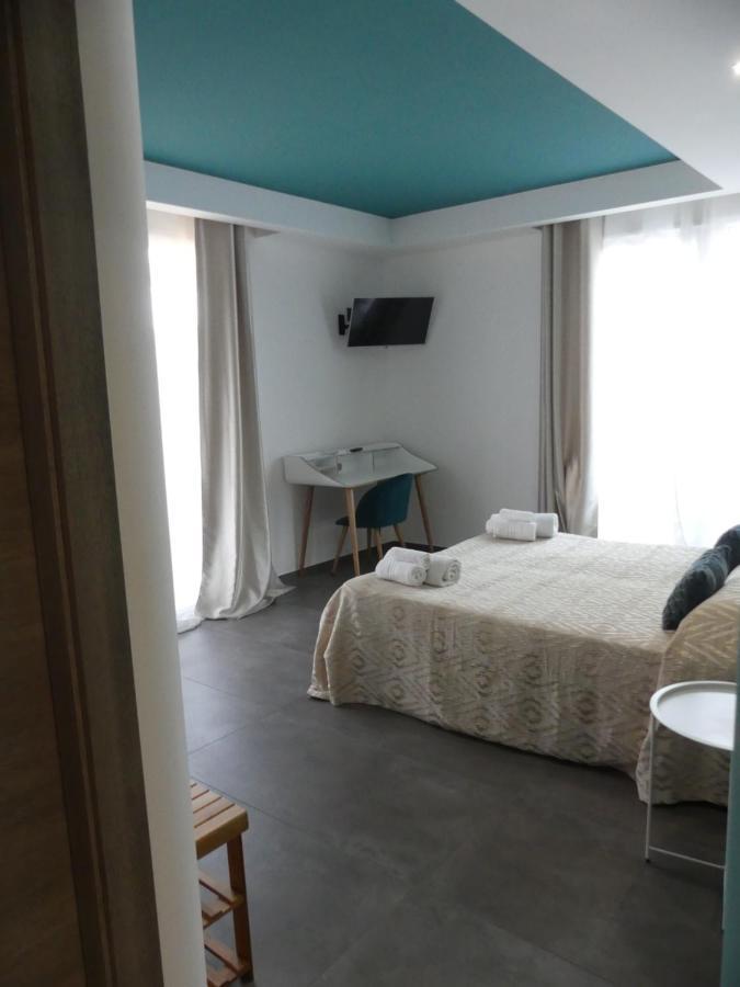 פורטו צ'זראו Albergo Piazza Risorgimento מראה חיצוני תמונה
