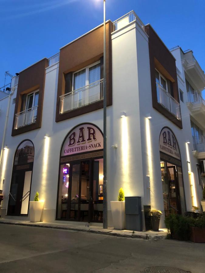פורטו צ'זראו Albergo Piazza Risorgimento מראה חיצוני תמונה